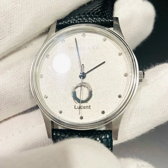 ❌SOLD❌ Tiffany And Co Lucent 33mm Swiss Made Unisex Watch - New Battery - Picture 15 of 16